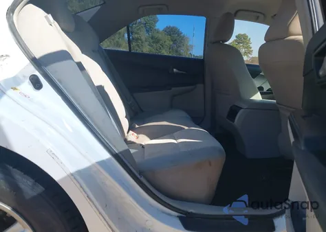 2012 Toyota Camry Le z USA, uszkodzony, nr VIN 4T1BF1FK3CU520207